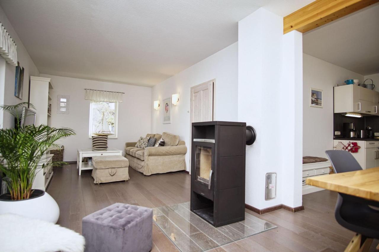 Komfortables Haus Mit Kamin, Sauna, Garten, Terrasse - Ferienhaus Sternschnuppe Wiek auf Ruegen Exterior foto