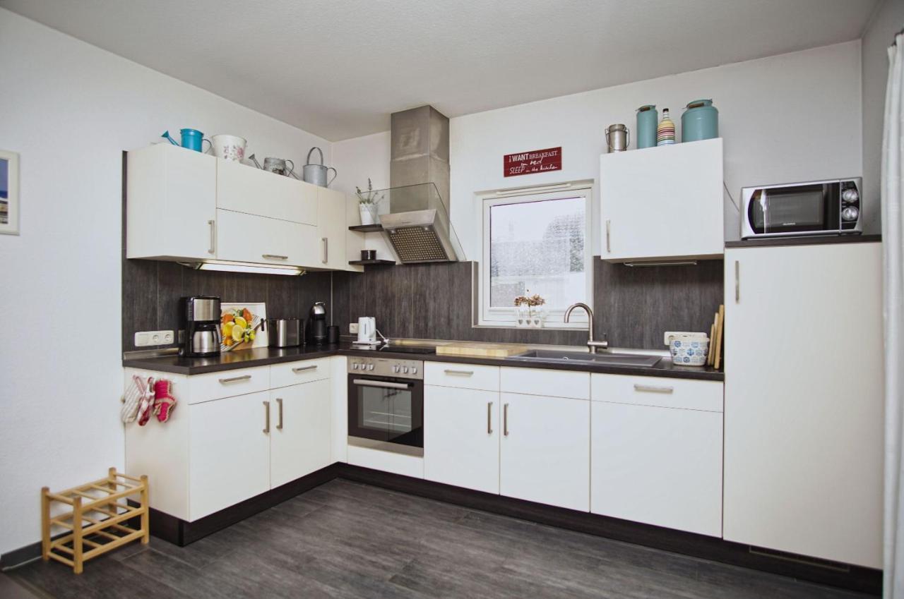 Komfortables Haus Mit Kamin, Sauna, Garten, Terrasse - Ferienhaus Sternschnuppe Wiek auf Ruegen Exterior foto