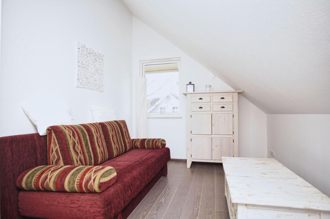 Komfortables Haus Mit Kamin, Sauna, Garten, Terrasse - Ferienhaus Sternschnuppe Wiek auf Ruegen Exterior foto