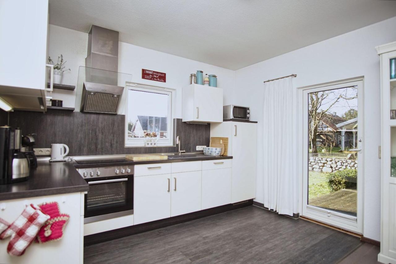 Komfortables Haus Mit Kamin, Sauna, Garten, Terrasse - Ferienhaus Sternschnuppe Wiek auf Ruegen Exterior foto