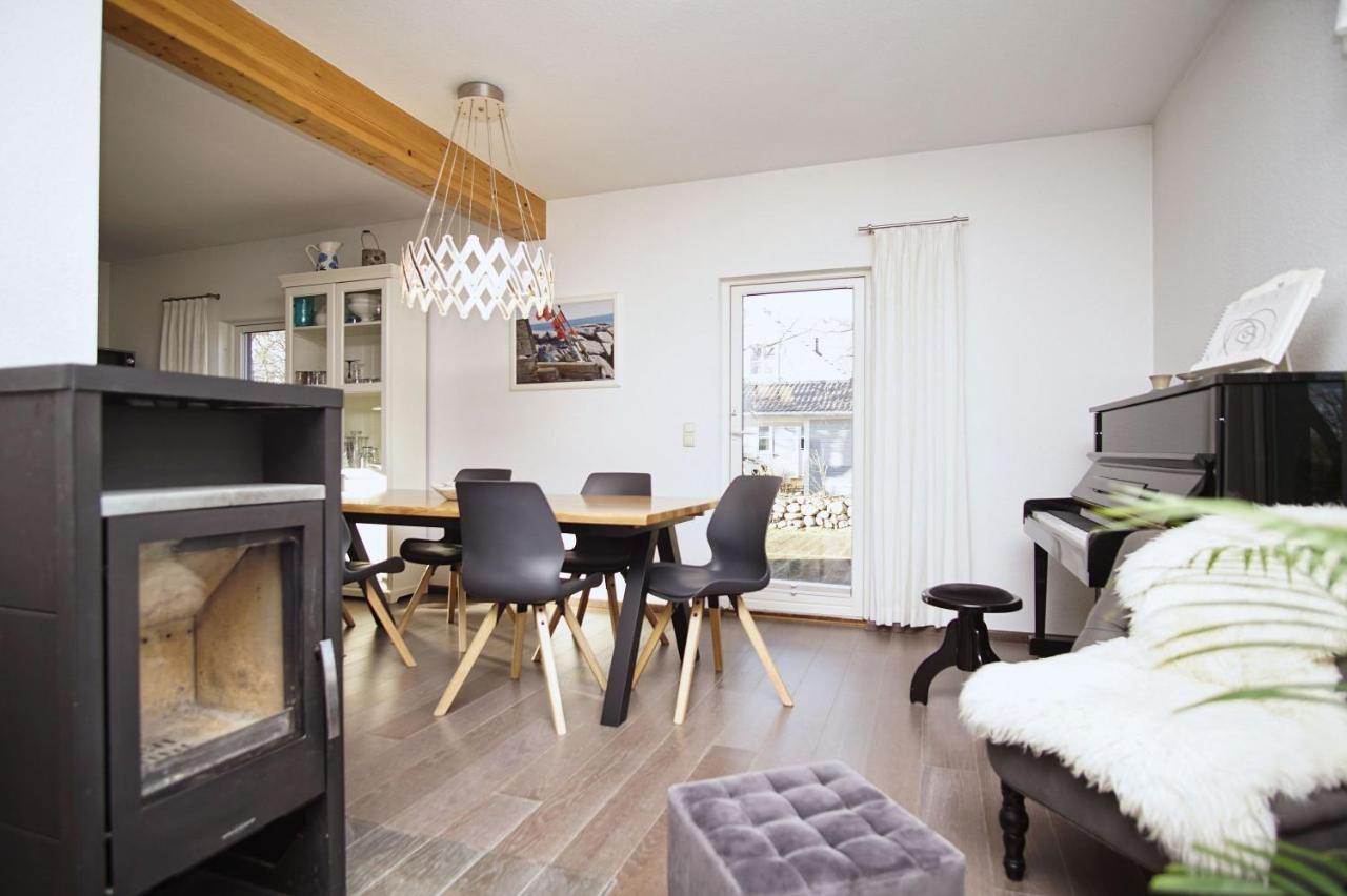Komfortables Haus Mit Kamin, Sauna, Garten, Terrasse - Ferienhaus Sternschnuppe Wiek auf Ruegen Exterior foto